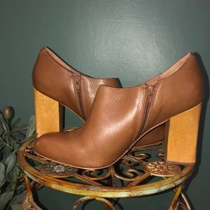 CORSO COMO “MOTT” BOOTIE SZ 9.5